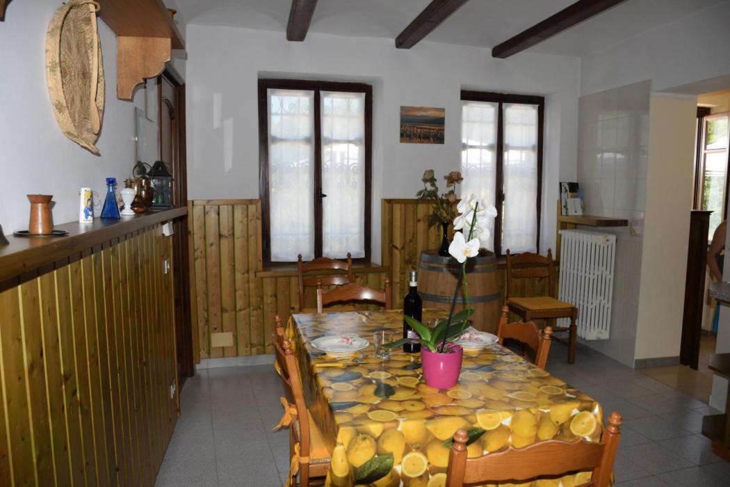 Casa Dei Ciliegi Castell'Alfero Villa Ngoại thất bức ảnh
